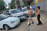 Под Саратовом пожилой водитель протаранил две машины на парковке