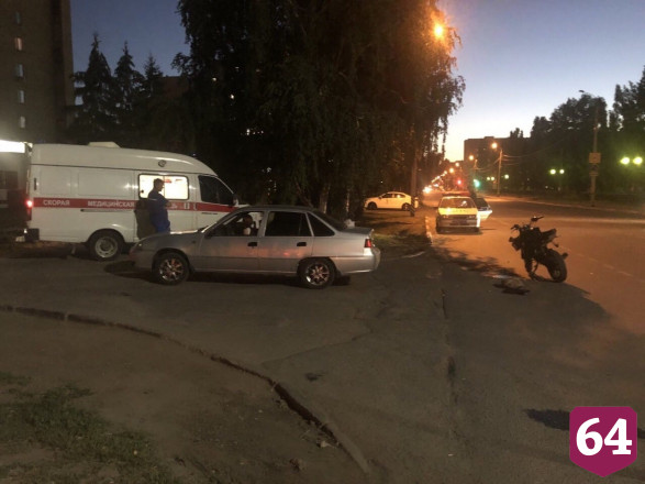 Автоледи на «Нексии» сбила мужчину на мотоцикле