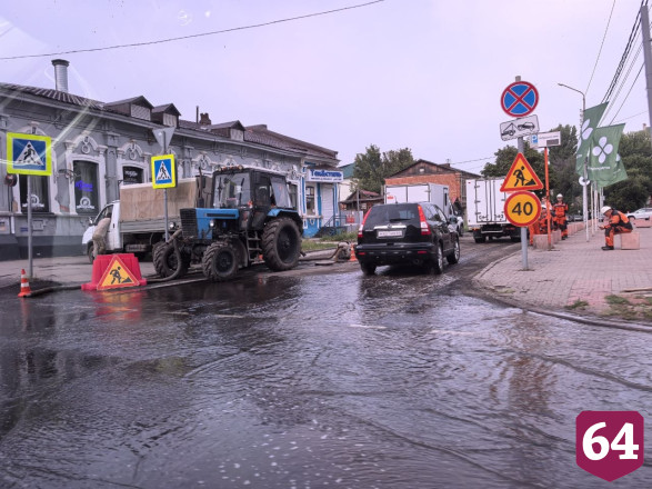 Саратовцы сообщили о затоплении улицы Чапаева