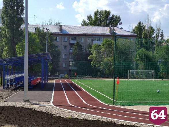 В Саратове достраивают школьный спорткомплекс с бассейном 