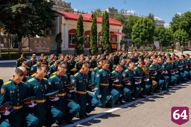 Лейтенантский вальс станет традицией молодых саратовских офицеров 