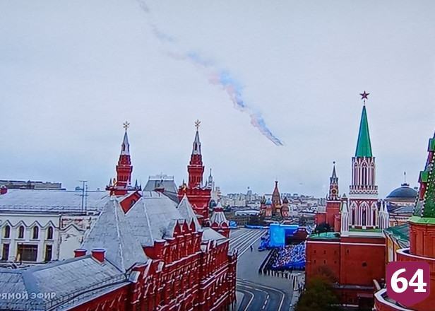 Летчики из Энгельса приняли участие в воздушном параде над Москвой