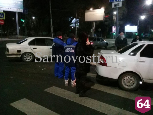 В утренней аварии в Саратове разбилась пассажирка «Приоры»