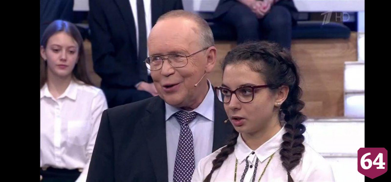Саратовская лицеистка вышла в полуфинал игры Первого канала «Умницы и умники»
