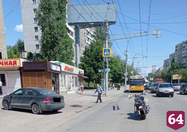 Мотоциклист разбился в аварии с иномаркой на Улешах