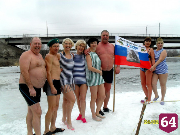 Саратовские моржи готовятся к ночным заплывам