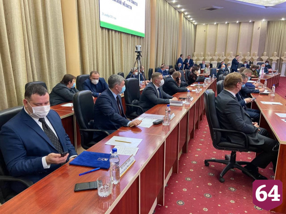 Губернатор потребовал не допускать ошибок при ремонте школ  