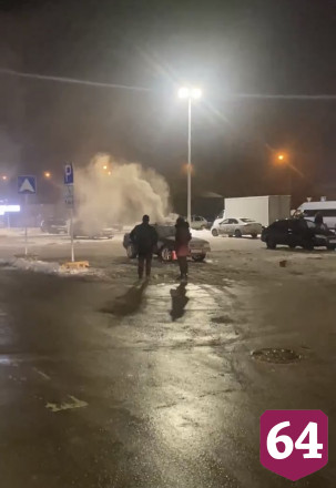 На парковке «Ленты» сгорела «Ауди»