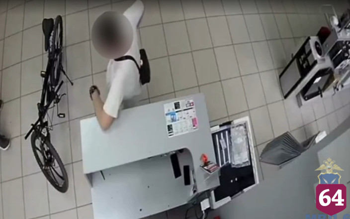 В Саратове приятели сдали в комиссионку украденный из подъезда велосипед