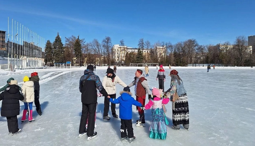 Ледовый каток в центре Саратова сдают в аренду