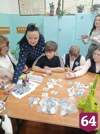 Саратовские участники фестиваля «Ангелы в городе» сделали подарки бойцам СВО