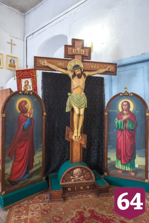 В саратовском храме на венце старинного распятия Христа распустились почки