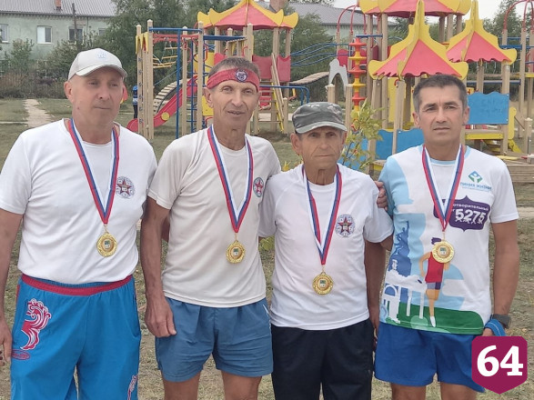 Под Саратовом 74-летний морж пробежал марафон