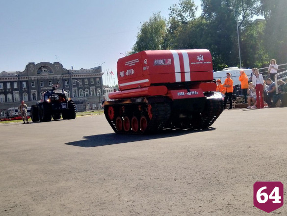 В центре Саратова роботы тушили пожар 