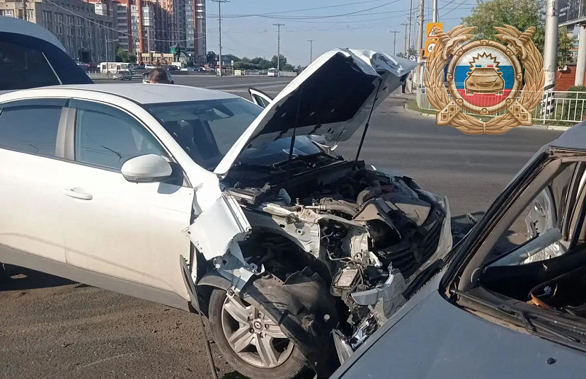 В столкновении иномарок разбились мужчина и женщина 