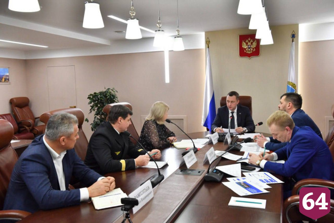Губернатор обсудил возрождение перевозок по Волге
