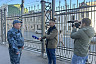 Саратовский пристав отремонтировал шесть машин для бойцов СВО