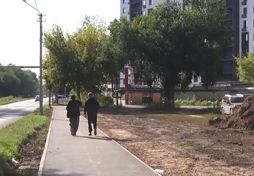 В Энгельсе по обращениям жителей отремонтировали тротуары