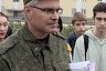 Саратовские школьники со слезами проводили учителя на Украину