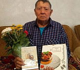 Тракторист и отец четверых детей из Саратовской области отметил 85-летие