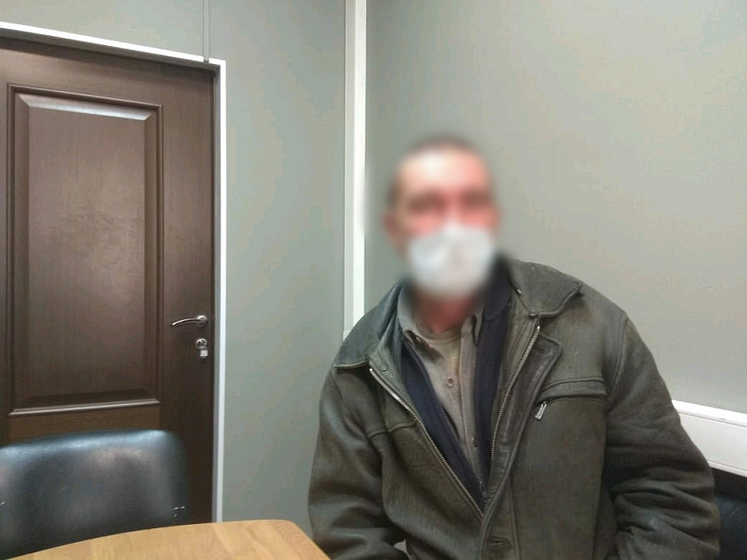 Саратовец пытался убить сожительницу лопатой и сжечь