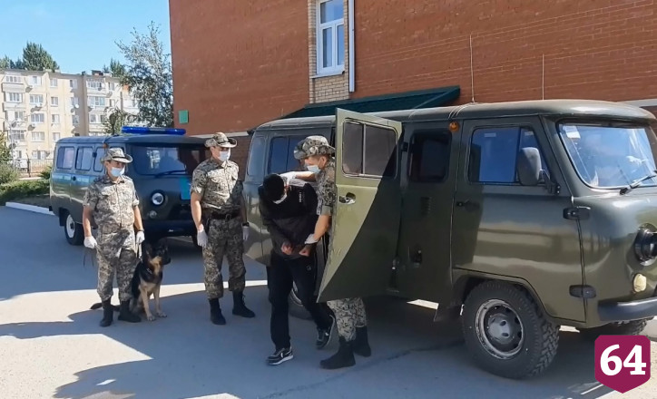 Мигранты пытались пешком перейти границу в Саратовской области 