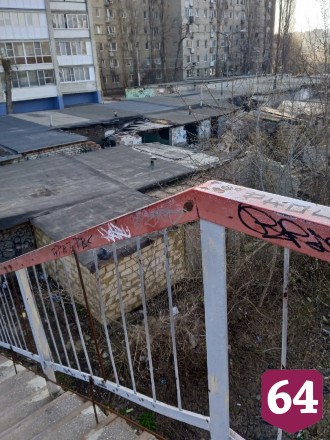 В Саратове чиновники пообещали снести опасные гаражи