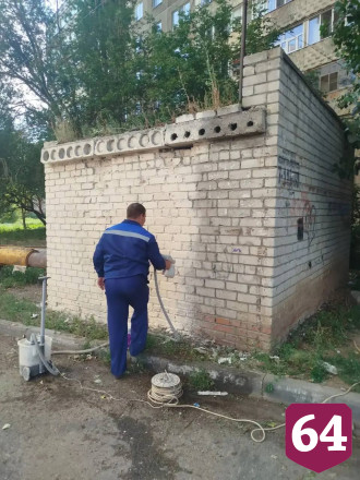 В Энгельсе владельцев магазинов обязали убрать территории