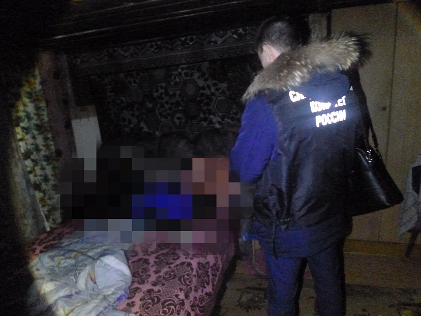 Родные нашли не отвечавшего на звонки мужчину мертвым