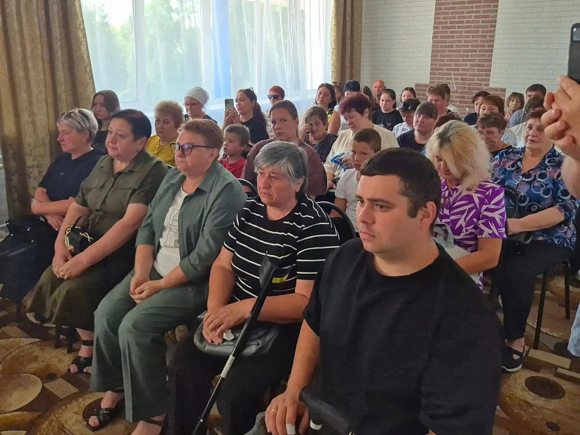 Семьям погибших в спецоперации бойцов вручили памятные медали 