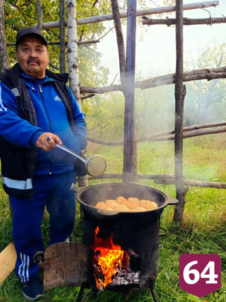 На саратовском фестивале баранины кормили шашлыком и пловом