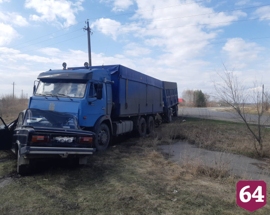 Пенсионер разбился в ДТП с грузовиком под Саратовом