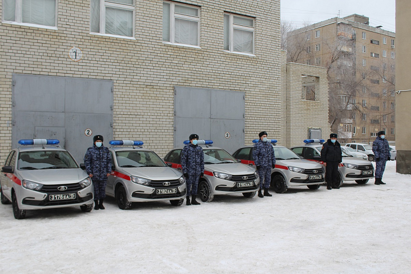 Саратовские росгвардейцы получили новые автомобили 