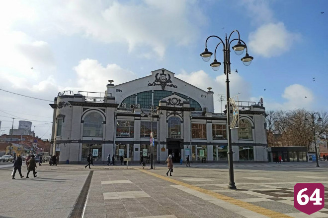 Блогера привлекли в Саратове цирк и старинная аптека