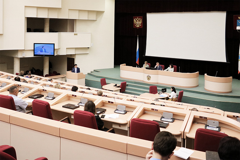 Спикера облдумы возмутило неактивное участие районов в программах 