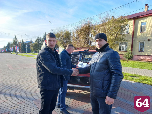 Земляки передали «Ниву» саратовскому бойцу СВО