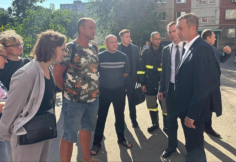 Вражеские БПЛА убили двух человек в многоэтажке Энгельса