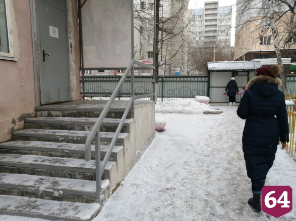 Саратовский министр оценила уборку снега около школ и детских садов