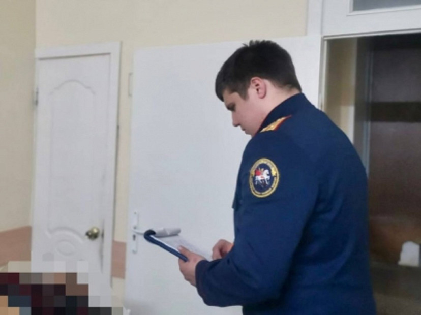 Пенсионер попал в больницу после застолья со знакомым и умер