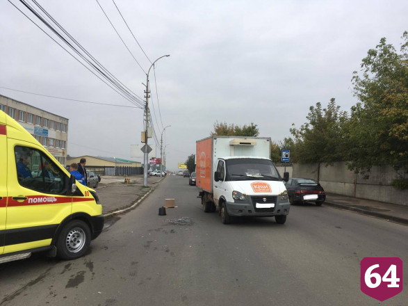 В Саратове грузовая «Газель» сбила нарушителя ПДД 