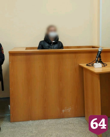 В Саратове арестовали мать, выбросившую детей из окна