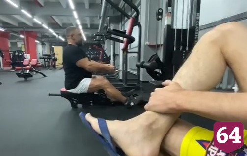 Популярный актер хочет сняться в кино с саратовским силачом
