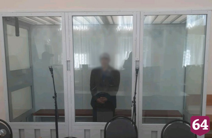 Мужчина раскаялся в убийстве соседа из-за 2 тысяч рублей
