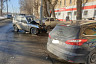 В Саратове водитель внедорожника протаранил столб и получил травмы