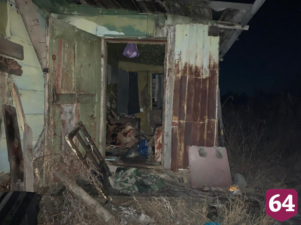 В сгоревшем доме обнаружили сидящего за столом мертвеца 