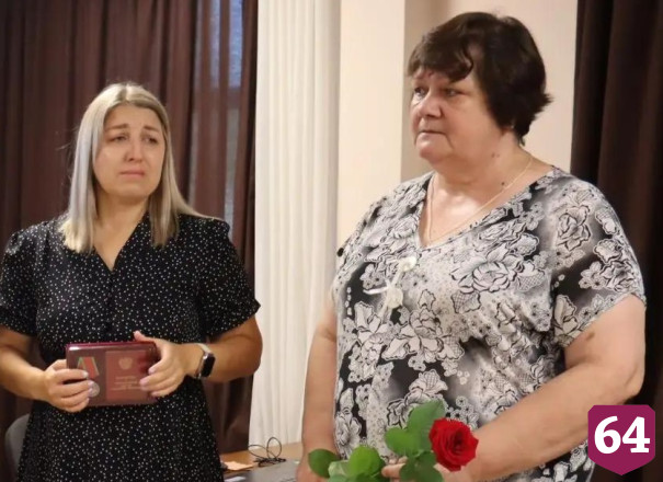 Семьям вручили ордена Мужества погибших в спецоперации саратовцев 