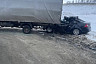 Водитель иномарки протаранил грузовик под Саратовом и погиб