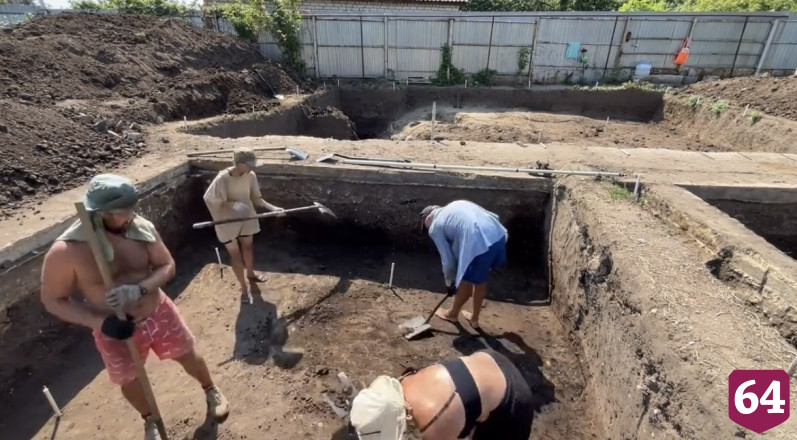 Археологи раскрыли процесс раскопок базара средневекового города в Саратове