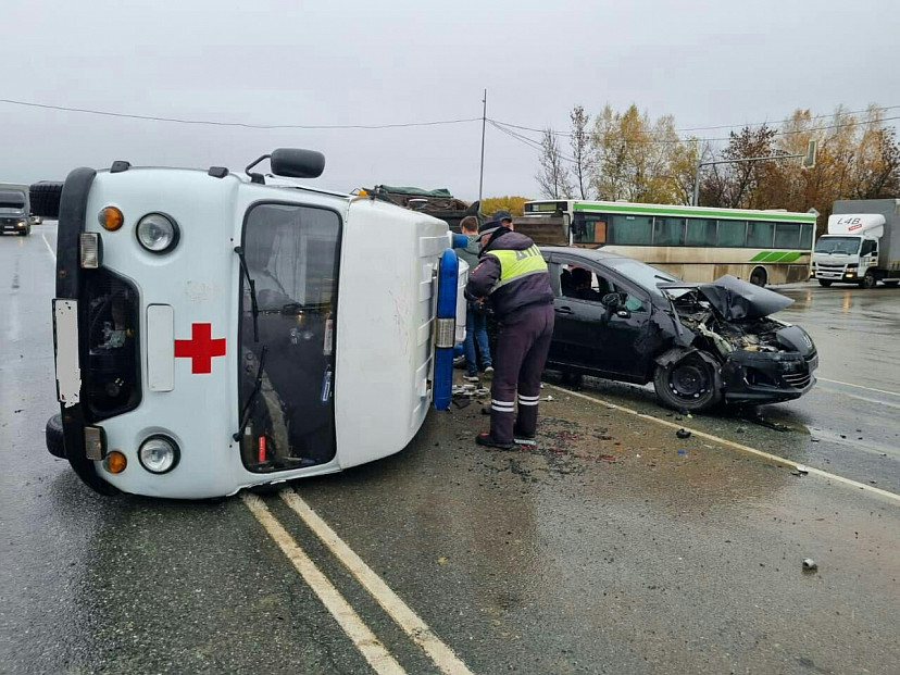 Четыре человека пострадали в ДТП с машиной «скорой помощи» в Саратове