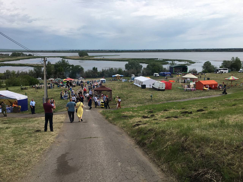 В Саратове на Сабантуе раздадут тысячи порций мороженого